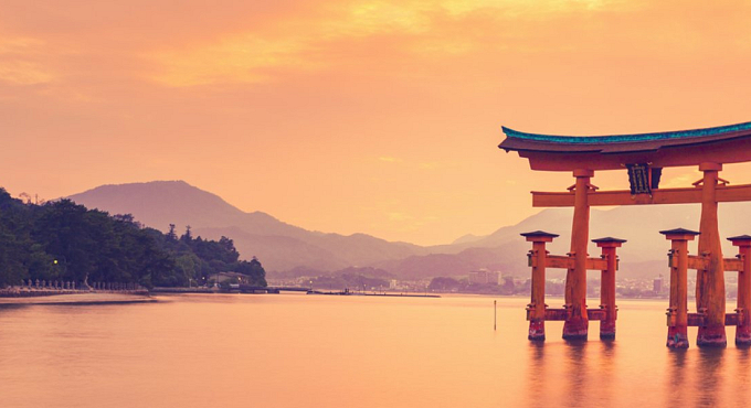 83758 Itsukushima shrine testata